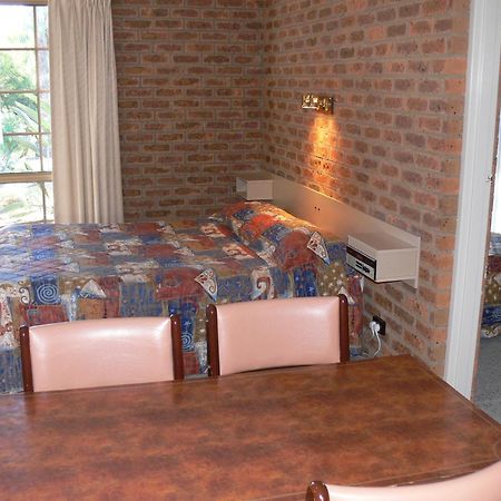 Settlement Motor Inn Deniliquin Exterior foto